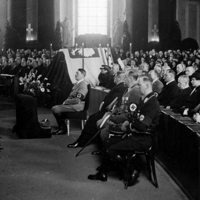 Hitler-na-uroczystosci-w-katedrze-mini.jpg