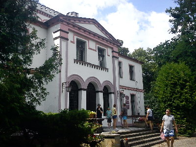 Pałac z 1853 r. w Giewartowie