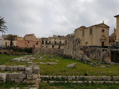 ¦wiątynia Apollina w Syrakuzach