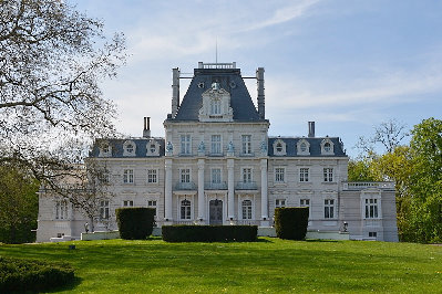 Pałac w Zakrzewie.jpg