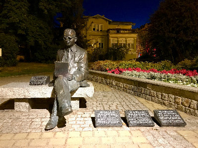 Ławeczka Mariana R.